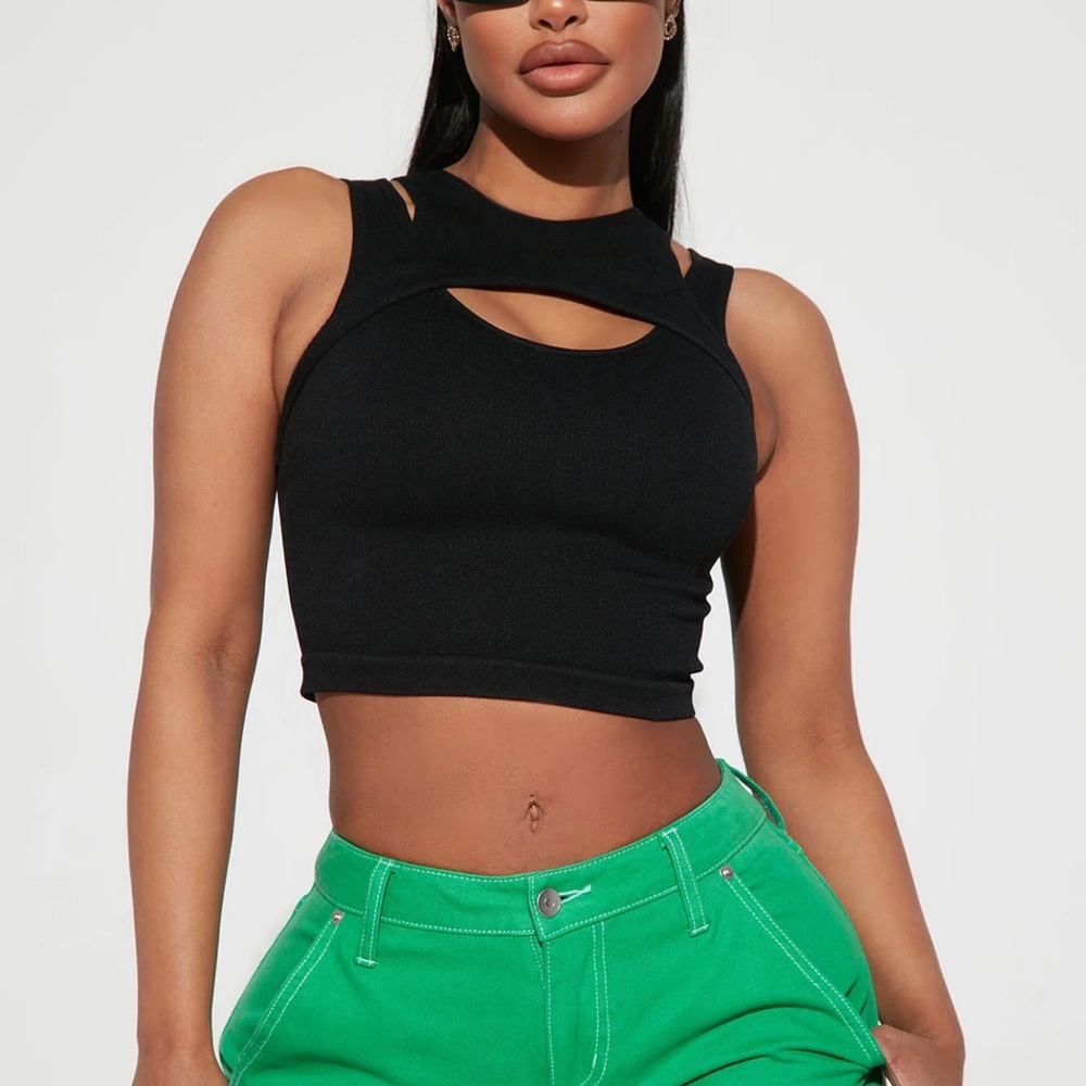 Black Ribbed Crop Top - Picture 3 of 3